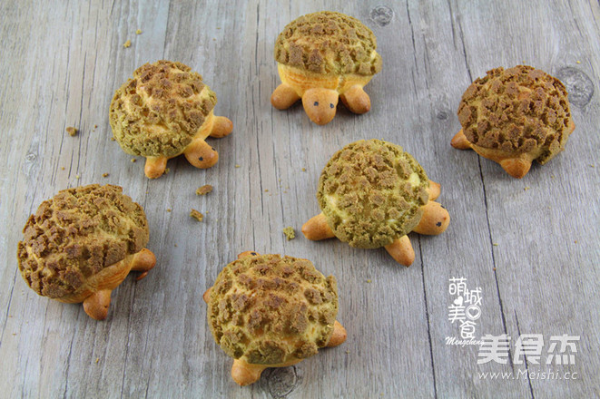 Tortoise Meringue Puffs recipe