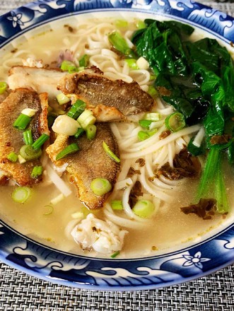 Yellow Croaker Noodles recipe