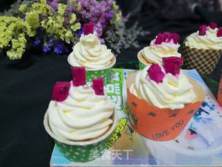 Whipped Cream-chiffon Cupcakes recipe