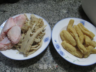 Braised Bamboo Shoots with Medium Fin Oil and Bean Strip recipe