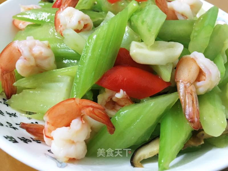 Stir-fried Shrimp Balls with Celery recipe