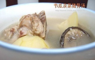 Zucchini and Mussels Pork Bone Soup recipe