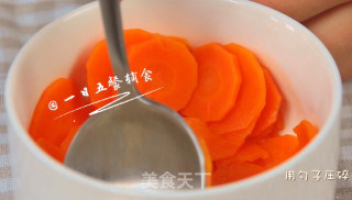 Carrots and Lotus Root Chicken Nuggets recipe