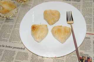 Heart-shaped Meringue Moon Cakes recipe