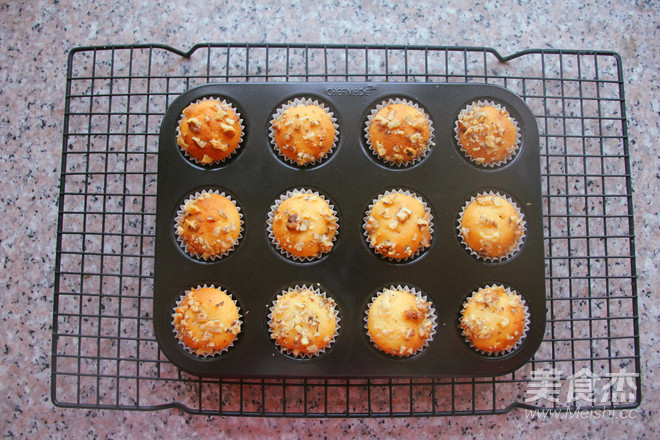 Nut Muffin Cakes recipe