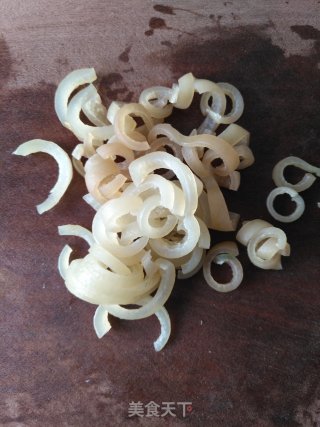 #信之美# Stir-fried Pork Skin with Chili recipe