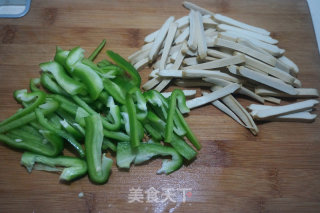 Shredded Chicken, Green Pepper and Dried Tofu recipe