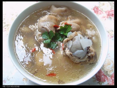 Stewed Pork Trotters with Snow Peas recipe