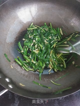 Healthy Vegetables: Leek and Shrimp Skin recipe