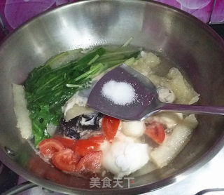 Three Fresh Noodles with Fish Ball and Belly recipe