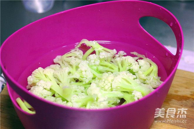 Cauliflower Salad recipe