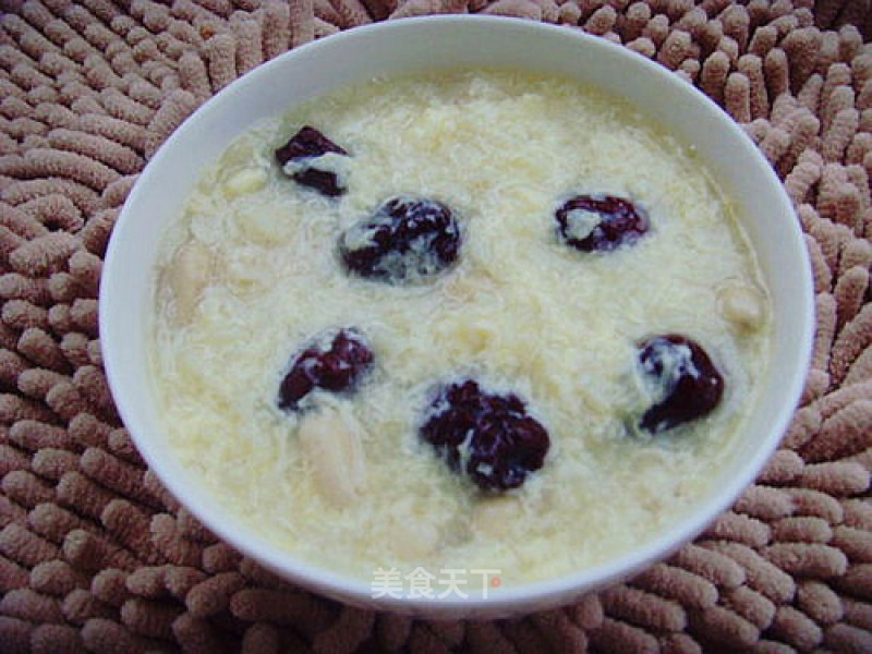 Peanut and Red Dates Custard Porridge.