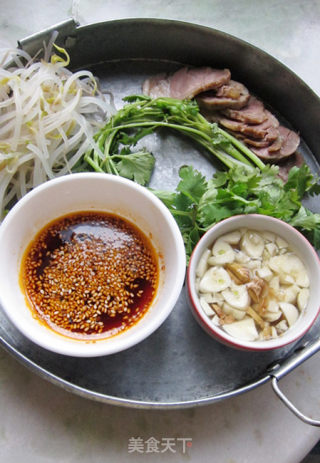 Layers of Deliciousness After "baptism"-braised Pork and Gluten in Red Oil~ recipe