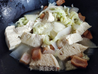 Frozen Tofu Stewed with Cabbage recipe