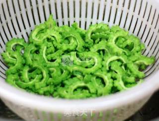 Bitter in Hot Summer---salted Egg Bitter Gourd recipe