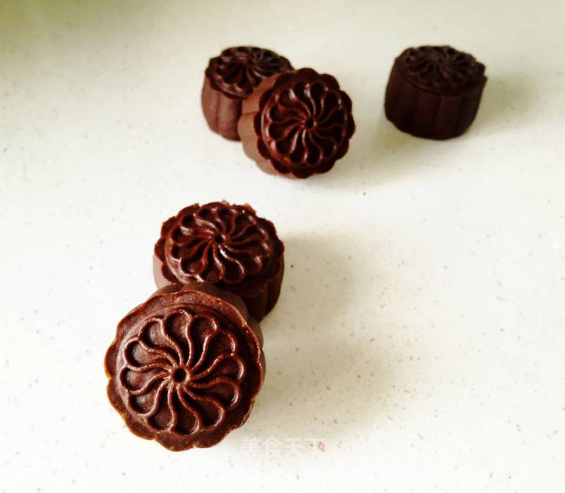 #新良第一节婚纱大赛# Chocolate Coconut and Cranberry Cheese Mooncakes recipe