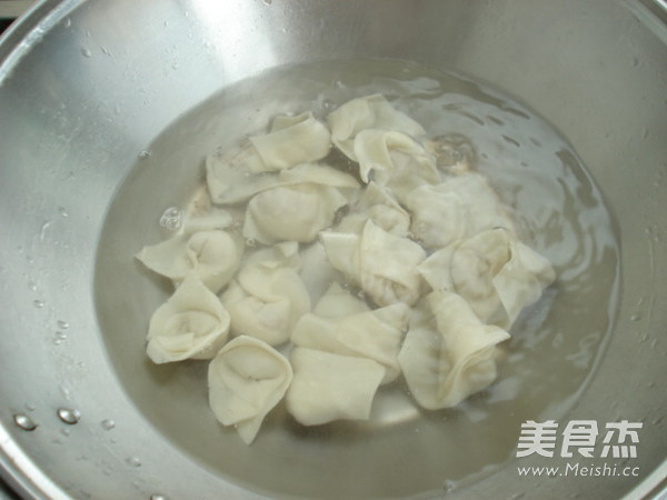 Hot and Sour Pork Wonton recipe