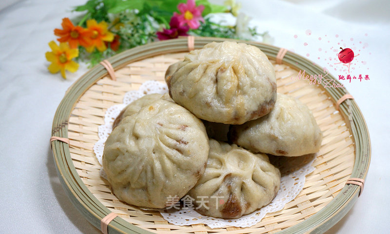 Pork and Green Onion Buns recipe