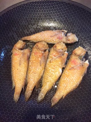 Pan-fried Parrot Fish recipe