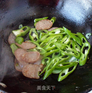 Lamei-sautéed Sausage with Chili recipe