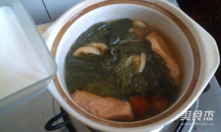 Dried Vegetables, Candied Dates and Lean Meat Soup recipe