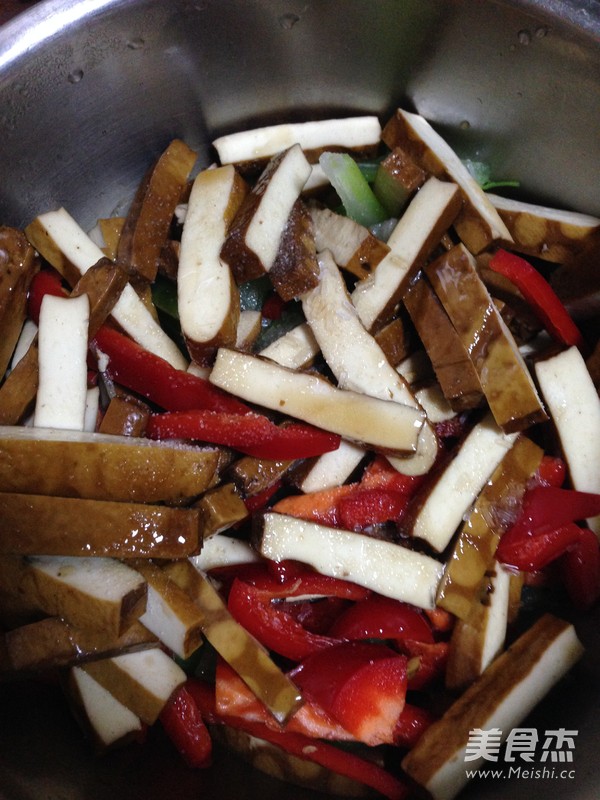 Celery Mixed with Fragrant Dried recipe