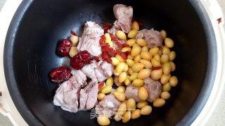 Stewed Ribs with Ginkgo-nourishing Yin and Moisturizing Dryness, Nourishing Lungs and Nourishing Stomach recipe