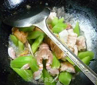 Fried Gluten Mantis Shrimp with Lettuce recipe