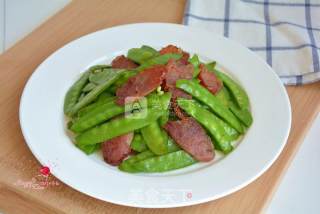 Stir-fried Snow Peas with Sausage recipe