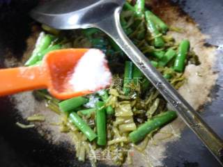 Stir-fried Plum Beans with Pickled Vegetables recipe