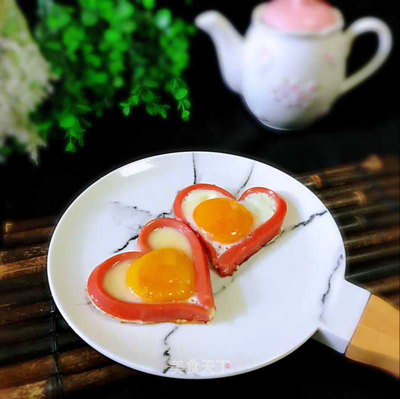 Summer Lazy Breakfast~fried Eggs with Love recipe