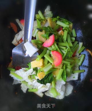 Potatoes and Cabbage Stew in One Pot recipe