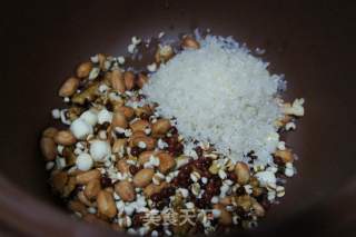 Sweet and Sticky Glutinous Rice Porridge recipe
