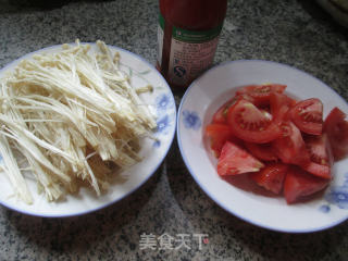 Stir-fried Enoki Mushroom with Tomato recipe