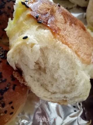 Black Sesame Meal Buns recipe