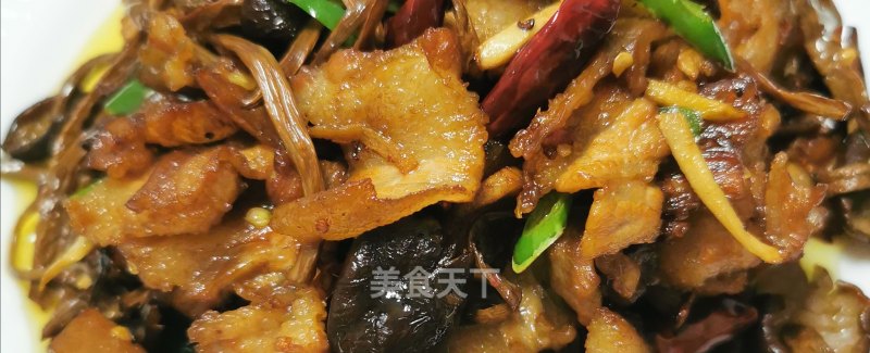 Serving Food ~ Dry Pot Chashu Mushroom Pork Belly (with Cast Iron Pot Boiling Method) recipe