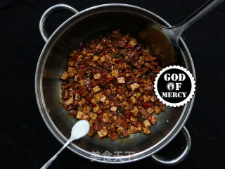 A Mouthful of Sauce to Satisfy The Discerning Taste Buds = The Delicious Pork Belly and Bean Paste Roasted Dried Seeds recipe