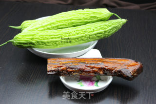 Stir-fried Bitter Gourd with Bacon recipe