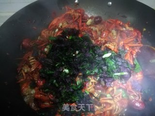 Spicy Crayfish Hot Pot recipe