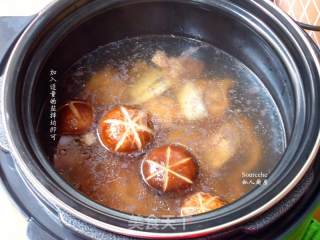 Lotus Root and Mushroom Chicken Soup recipe
