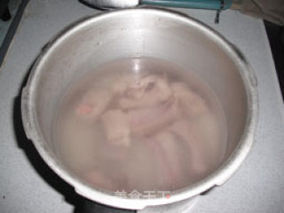 Nourishing Stomach Congee——squid Pork Ribs Congee recipe