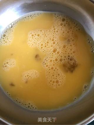 Scrambled Eggs with Tomatoes recipe