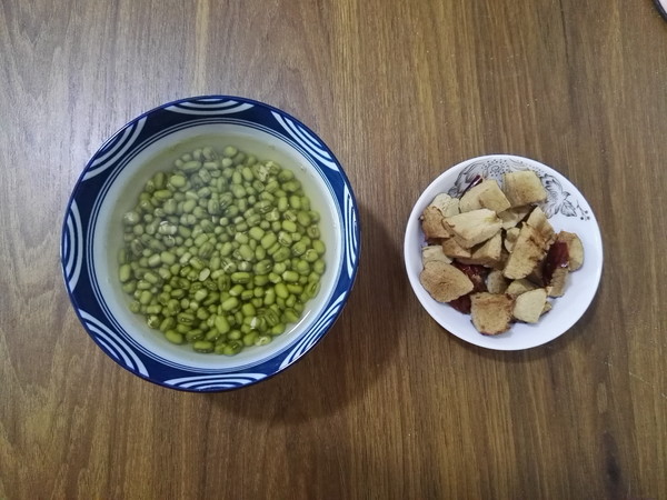 Mung Bean and Red Date Congee recipe