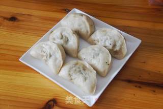 Steamed Dumplings with Pork and Shrimp Tongs Stuffed with Grass recipe