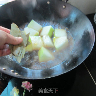 Grilled Winter Melon with Bay Leaves recipe