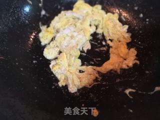 Home Cooking-scrambled Eggs with Green Peppers and Tomatoes recipe