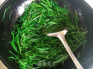 Stir-fried Bean Sprouts with Leek recipe