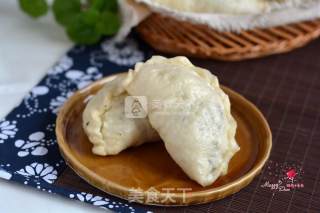 Steamed Dumplings with Pork and Amaranth recipe