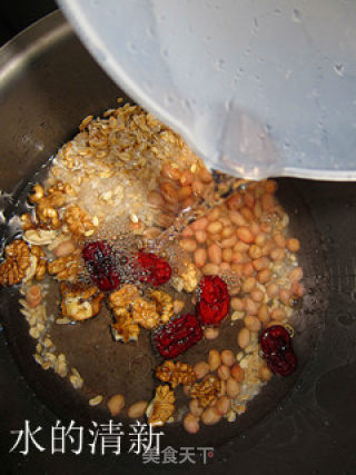 Nourishing Porridge with Nourishing Lungs and Beauty-walnut, Peanut, Red Date Porridge recipe
