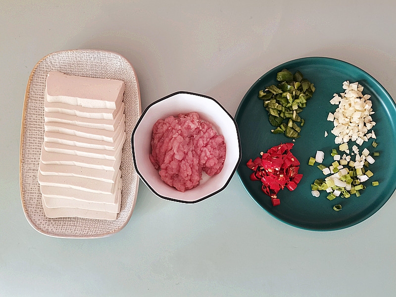 Steamed Minced Pork Tofu with Shrimp Paste recipe